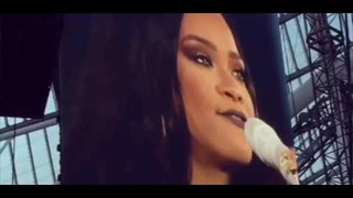 Watch Rihanna Tear Up While Singing 'Love the Way You Lie' on Tour in Dublin